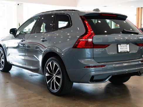 Used 2023 Volvo XC60 B5 Plus w/ Protection Package Premier AWD/4WD image 6