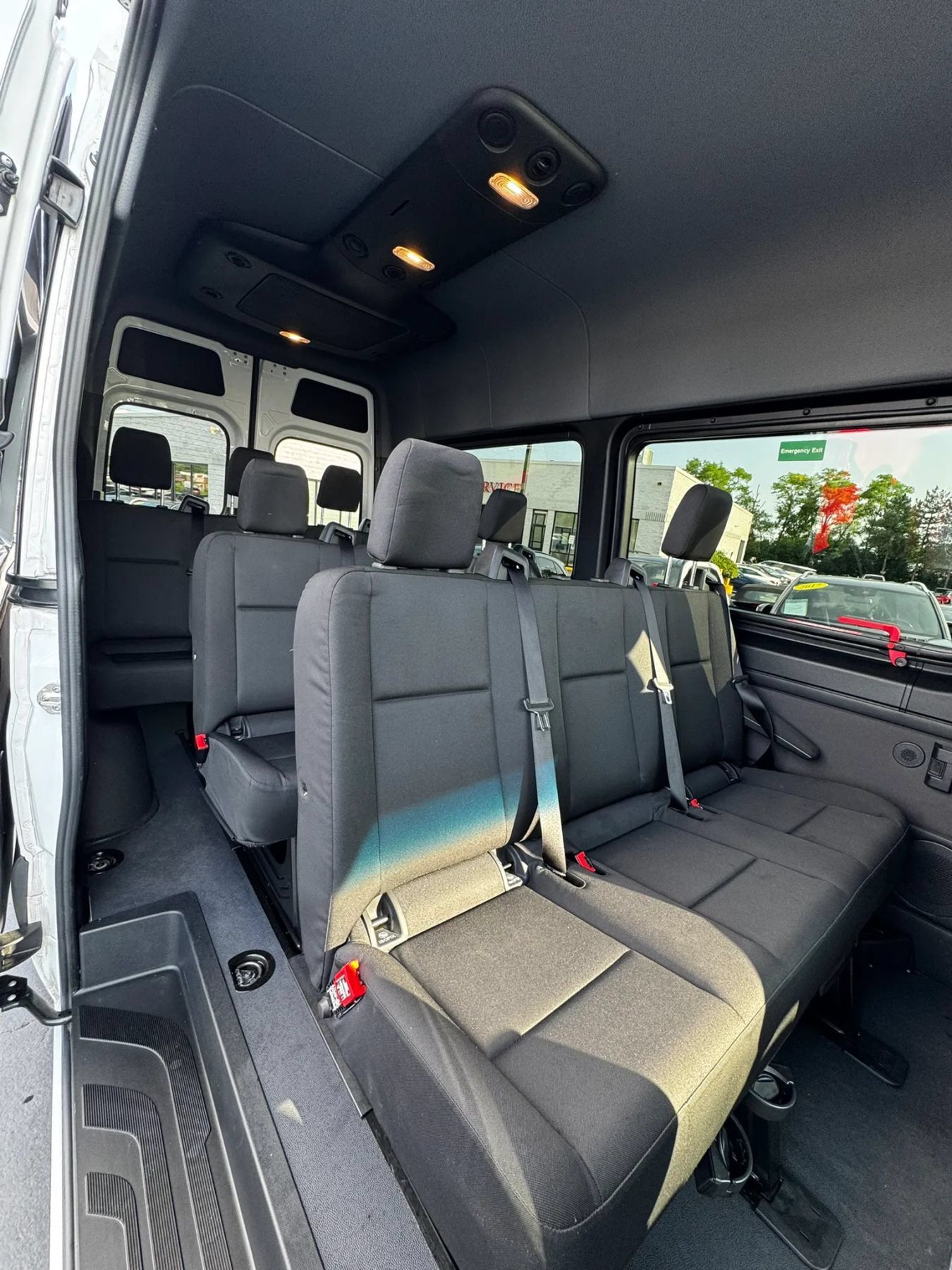 Used 2024 Mercedes-Benz Sprinter 2500 image 13