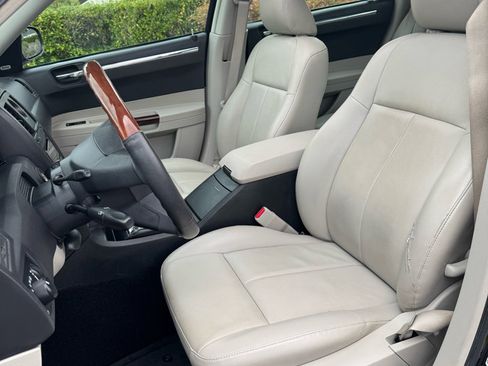 Used 2007 Chrysler 300 Touring L image 12