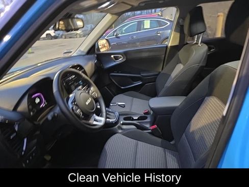 Used 2025 Kia Soul EX image 3