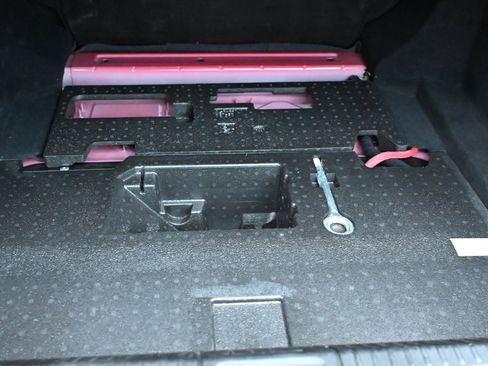 Used 2019 Alfa Romeo Giulia AWD w/ Cold Weather Package image 36