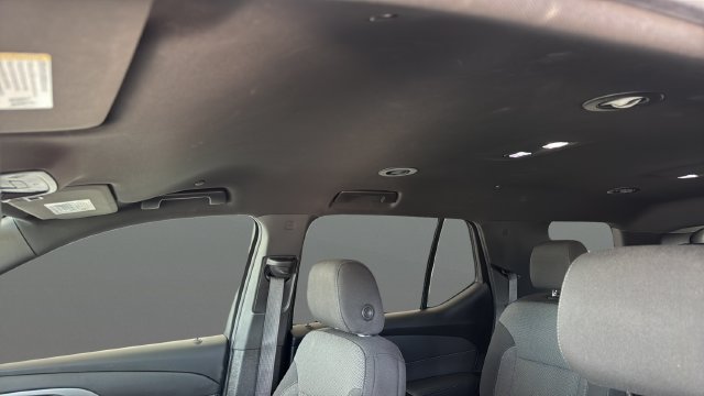 Used 2023 Chevrolet Traverse LT FWD image 19