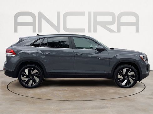 New 2026 Volkswagen Atlas Cross Sport SE image 9