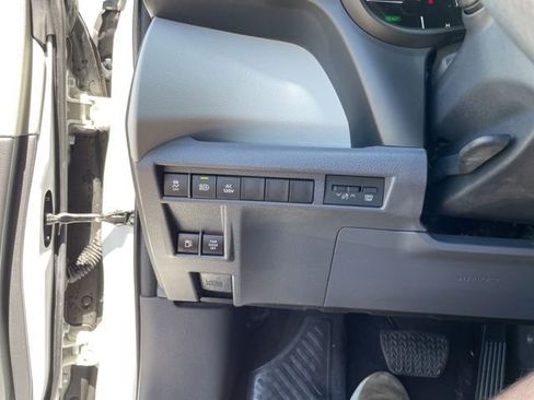 Used 2023 Toyota Sienna XLE w/ XLE Plus Package AWD/4WD image 23