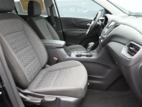 Used 2024 Chevrolet Equinox LT AWD/4WD image 34