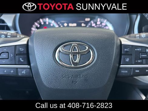 Certified 2024 Toyota Highlander LE FWD image 29