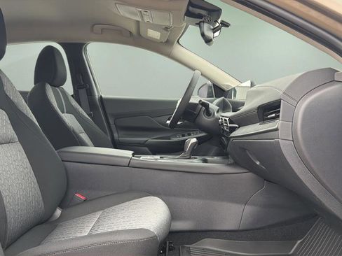 New 2026 Nissan Sentra SV FWD image 11