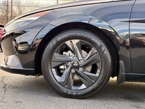 Used 2023 Hyundai Elantra SEL image 45