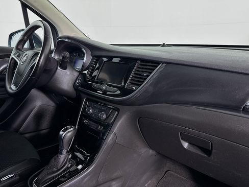 Used 2022 Buick Encore Preferred w/ Safety Package image 29