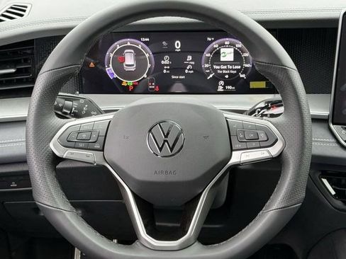 New 2026 Volkswagen Tiguan SE R-Line FWD image 10