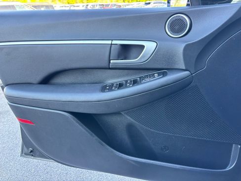 Certified 2024 Hyundai Sonata SEL w/ Convenience Package image 12