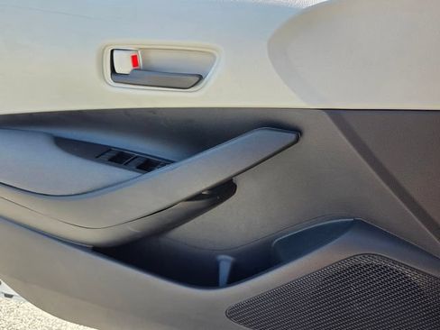 Used 2022 Toyota Corolla LE FWD image 28