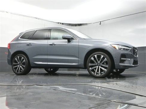 Certified 2023 Volvo XC60 B5 Ultimate w/ Protection Package Premier image 33