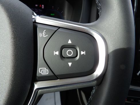 Certified 2024 Volvo XC60 T8 Core w/ Protection Package image 20