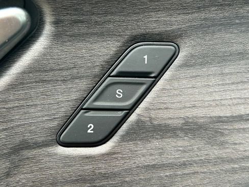 Used 2025 Jeep Grand Cherokee L Limited image 28