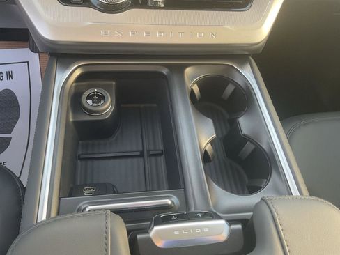 New 2026 Ford Expedition Active AWD/4WD image 14