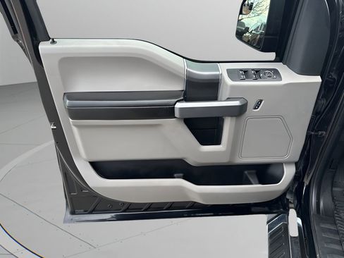 Used 2018 Ford F150 XLT w/ Equipment Group 302A Luxury image 25