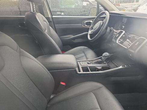 Used 2023 Kia Sorento S AWD/4WD image 4