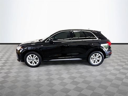 Certified 2023 Audi Q3 2.0T Premium w/ Convenience Package AWD/4WD image 4