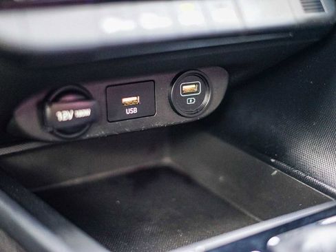 Used 2022 Hyundai Elantra SEL FWD image 23