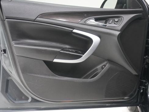 Used 2017 Buick Regal Sport Touring FWD image 13
