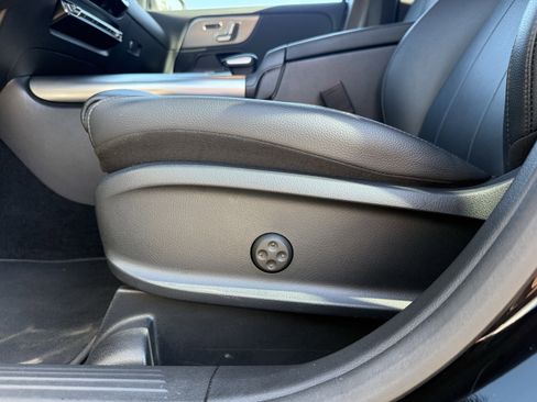 Used 2023 Mercedes-Benz GLA 250 image 19