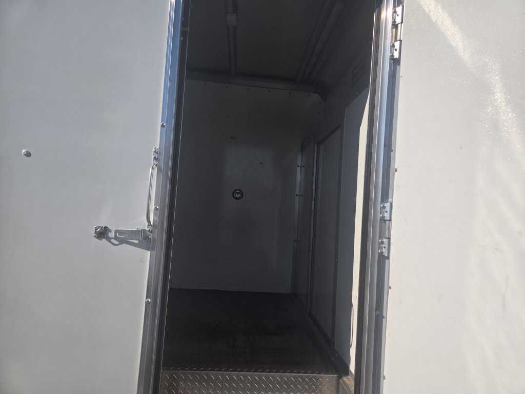 Used 2023 Ford Transit 350 DRW RWD image 7