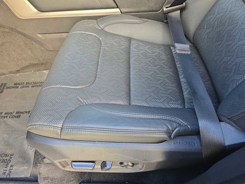 Used 2024 Toyota Tundra Limited image 12