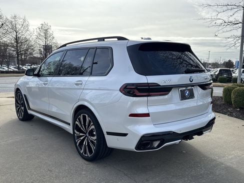 New 2026 BMW X7 xDrive40i w/ Executive Package image 3