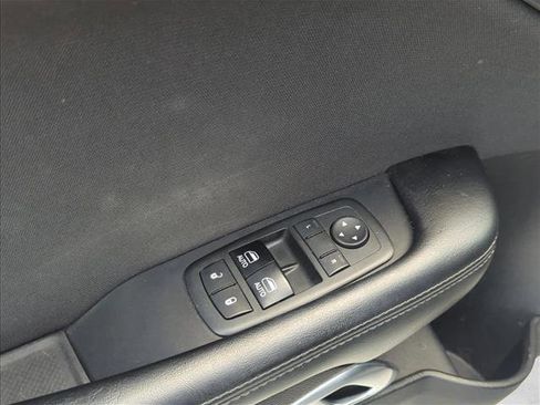 Used 2018 Dodge Challenger R/T w/ Driver Convenience Group image 12