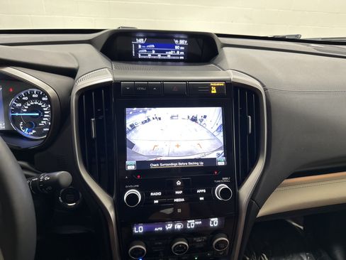 Used 2022 Subaru Ascent Touring AWD/4WD image 25