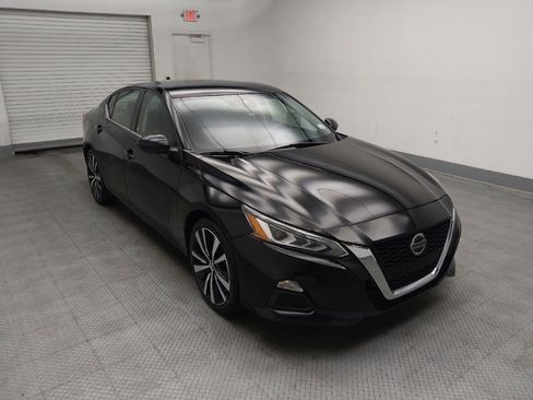 Used 2022 Nissan Altima 2.5 SR FWD image 13