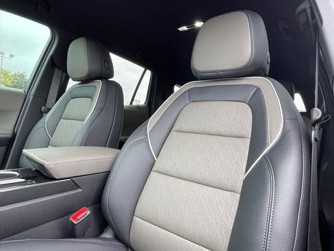 New 2026 Chevrolet Equinox LT w/ Convenience Package II image 20