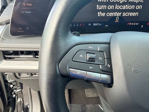 Used 2025 Cadillac XT4 Premium Luxury FWD image 23