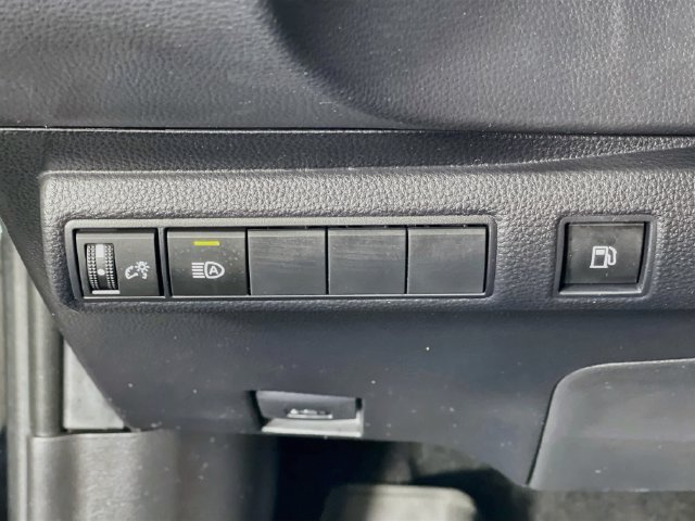Used 2024 Toyota Corolla XLE FWD image 11
