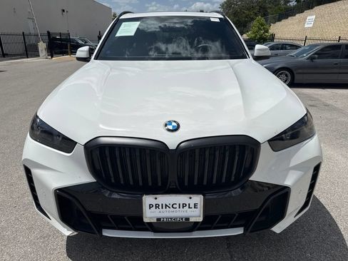 Used 2025 BMW X5 sDrive40i w/ M Sport Package RWD image 2