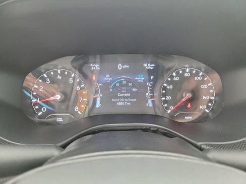 Used 2024 Jeep Compass Latitude w/ Convenience Group AWD/4WD image 24