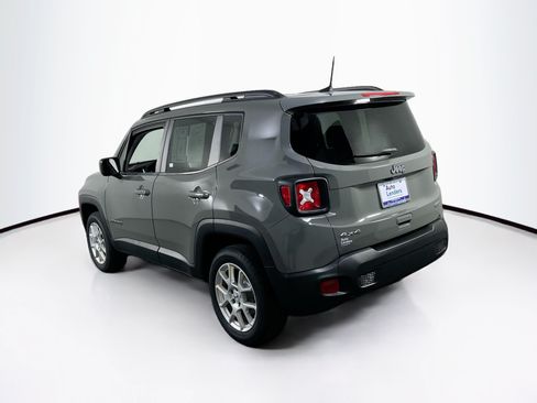 Used 2022 Jeep Renegade Latitude w/ Convenience Group AWD/4WD image 7