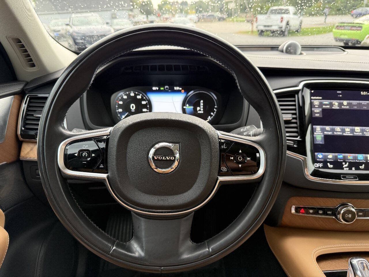 Used 2016 Volvo XC90 T8 Inscription w/ Vision Package AWD/4WD image 28