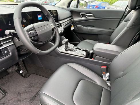 New 2026 Kia Sportage EX FWD image 18