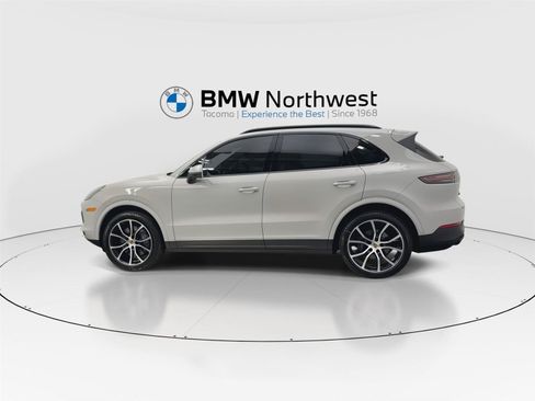 Used 2022 Porsche Cayenne Platinum Edition w/ Premium Package Plus AWD/4WD image 11