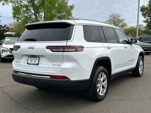 Used 2022 Jeep Grand Cherokee L Limited AWD/4WD image 2