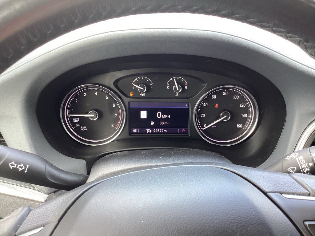Used 2020 Buick Enclave Essence w/ Sound and Sites Package AWD/4WD image 15