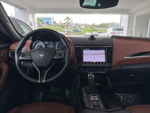 Certified 2023 Maserati Levante GT image 13
