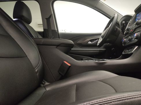 Used 2024 GMC Terrain SLT AWD/4WD image 21