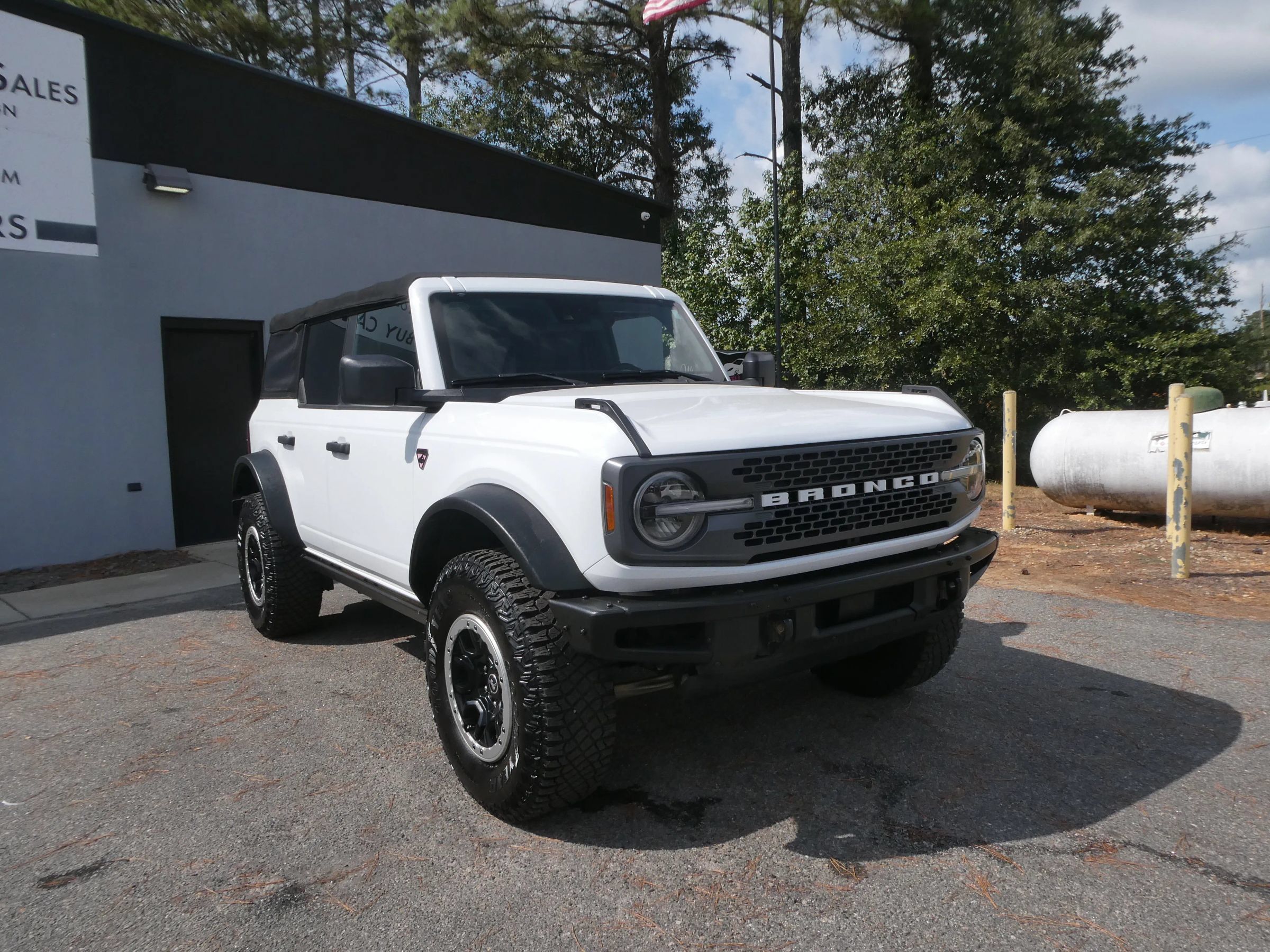 Used 2021 Ford Bronco Badlands w/ Sasquatch Package AWD/4WD image 3
