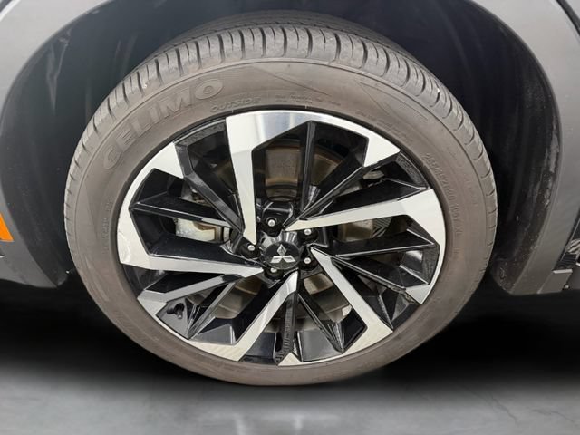 Used 2024 Mitsubishi Outlander 4WD Plug-In Hybrid image 12