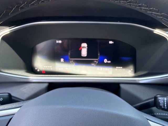 New 2026 Volkswagen Taos SE FWD image 25