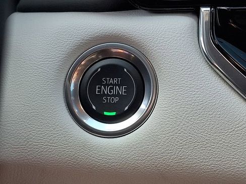 Used 2024 GMC Canyon AT4X w/ AT4X AEV Edition AWD/4WD image 19