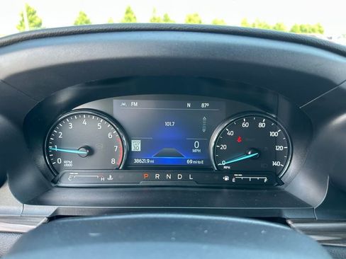 Used 2024 Ford Explorer Limited image 13